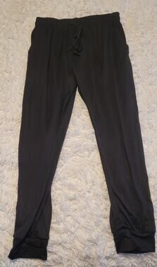 Women's black sweat pants/pajama bottoms size Medium by real essentials